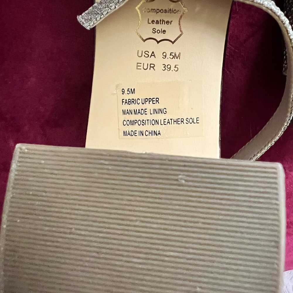Nina Metallic Gold Block heel almost new shoes-9.5M